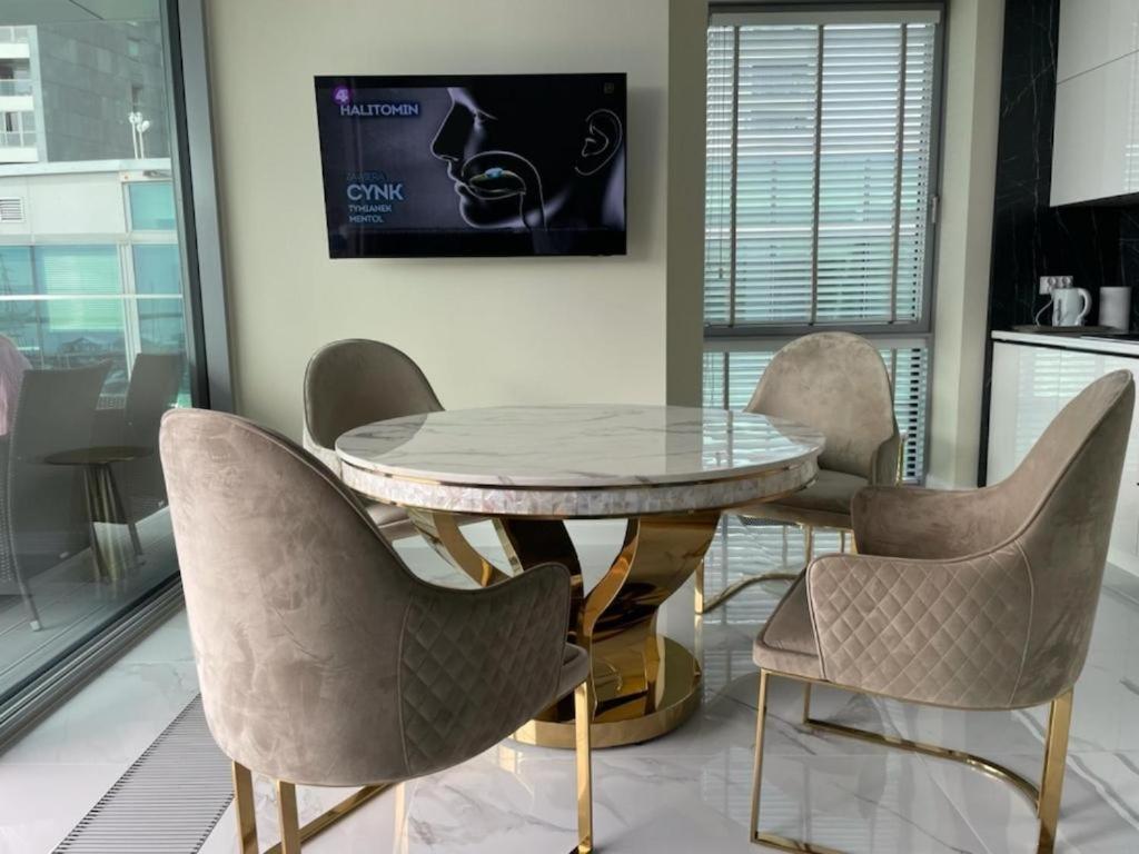 גדינייה Apartament Faltom 26 Yacht Park Z Tarasem מראה חיצוני תמונה