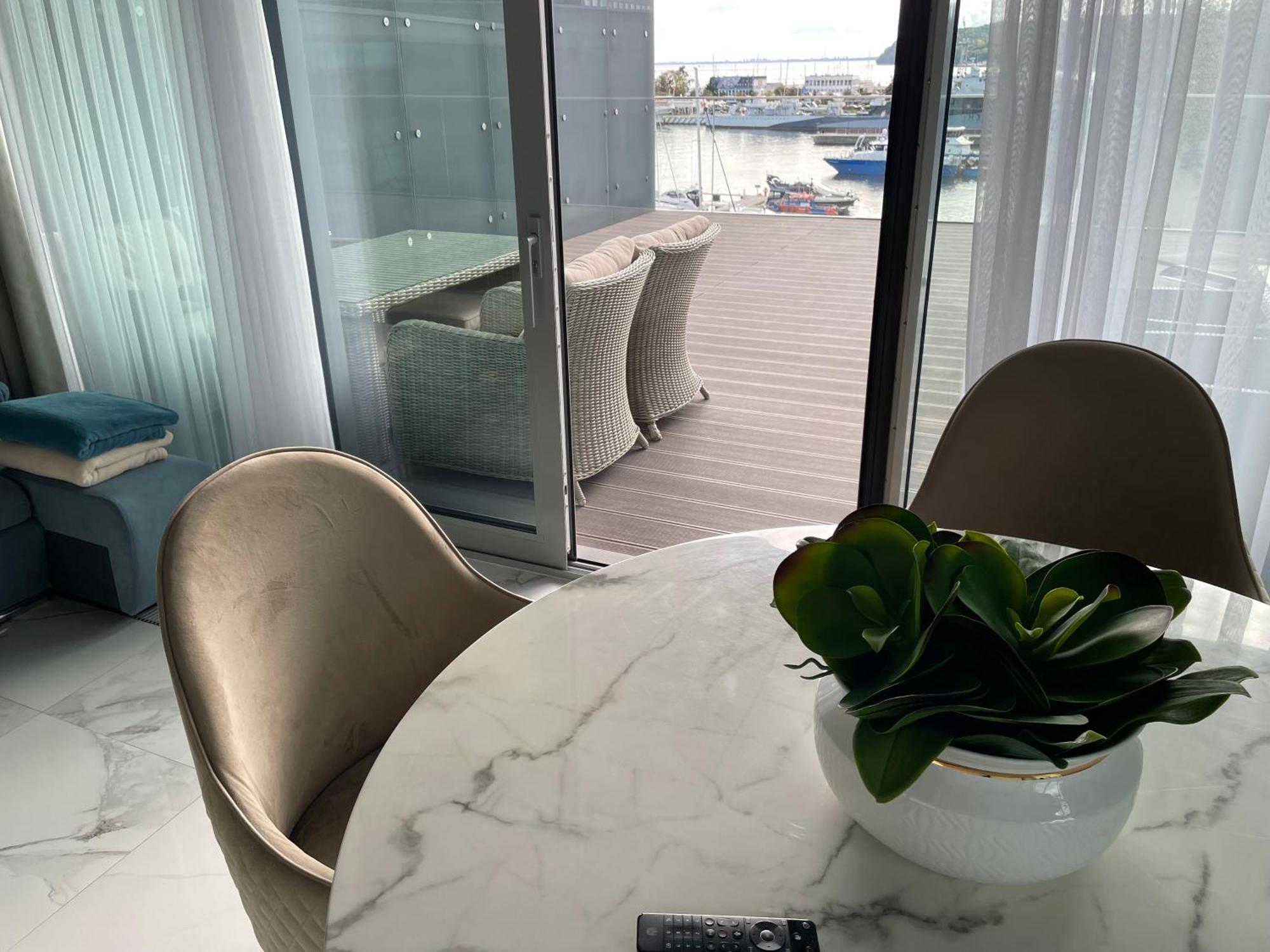 גדינייה Apartament Faltom 26 Yacht Park Z Tarasem מראה חיצוני תמונה
